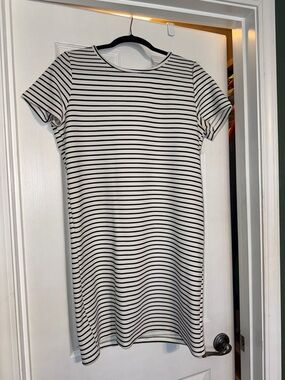 Black and White Striped Short Sleeve Shift Dress